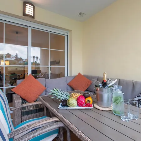 Apartment Luxury And First Line